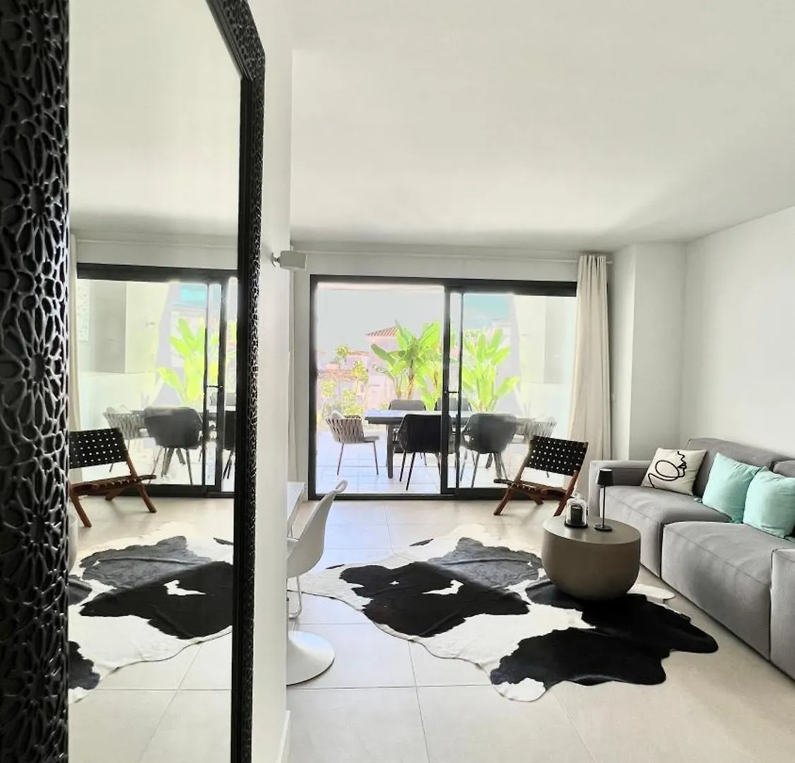 Pure South Luxury Apartment マニルバ