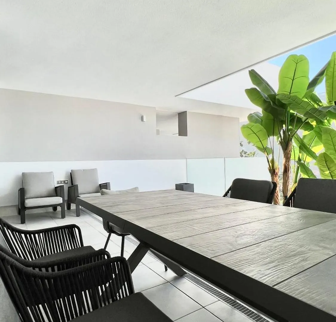 Pure South Luxury Apartment マニルバ 0*,