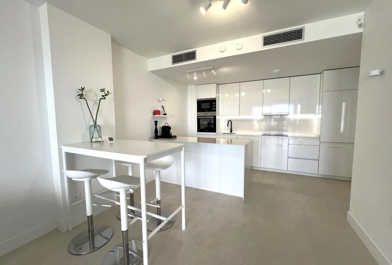 Pure South Luxury Apartment マニルバ